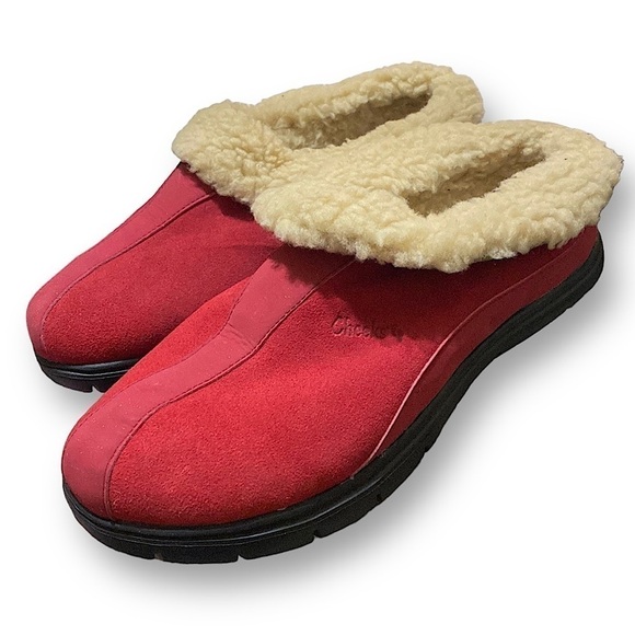 Red Suede Sherpa Lined WALKING SLIP-ONS Women’s Size 11 R… - Picture 1 of 8